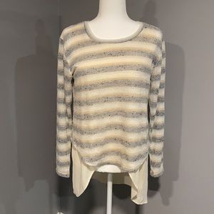 NWOT: Knit pullover with flowy high low bottom